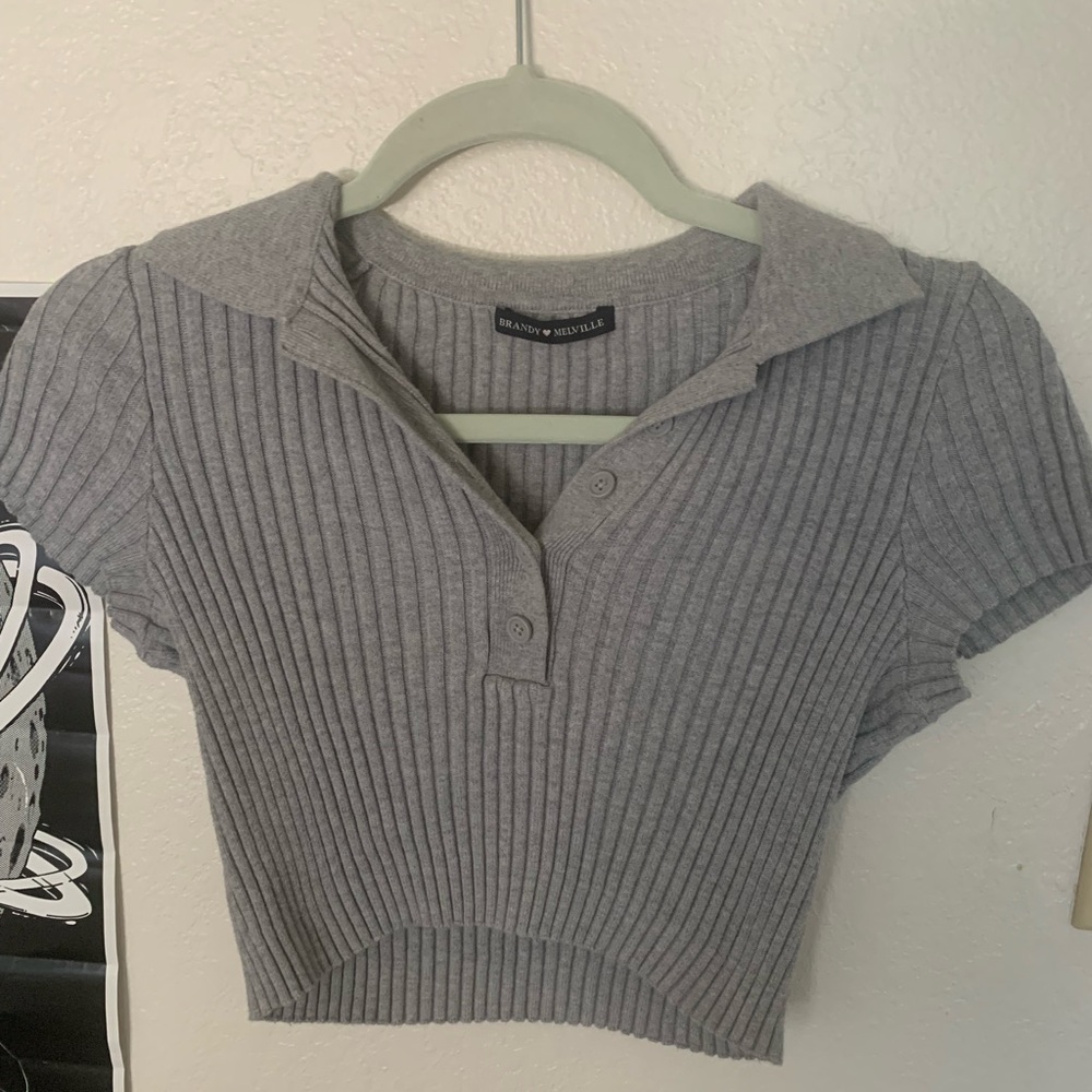 Brandy Melville cropped gray collared shirt